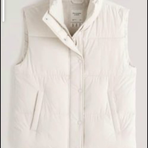 Abercrombie and Fitch puffer vest in shade cream size Medium - Picture 1 of 2